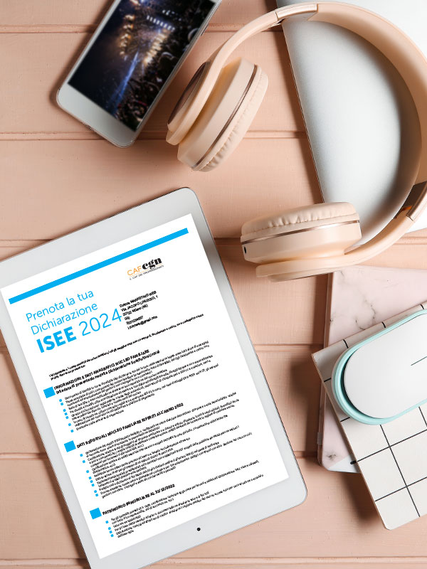 Tablet con documenti per presentare l'Isee Università per uno studente
